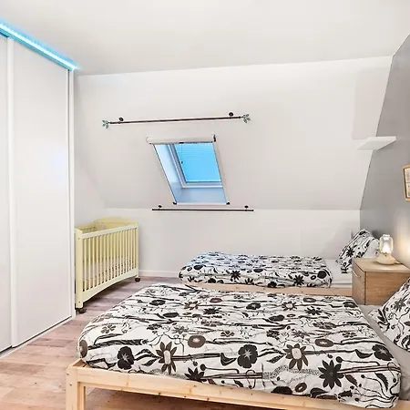 Ideal Famille Les Nympheas 3 Min Gare, Netflix * Melun